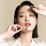 Roświetlający korektor z SPF 28 PA++